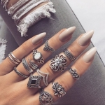 rings-with-jeans