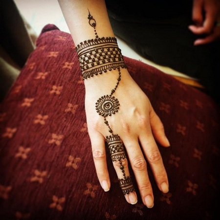 Jewellery Mehndi Tattoo with Flower Henna Tattoo Temporary Body Tattoo  Waterproof For Women : Amazon.in: Beauty