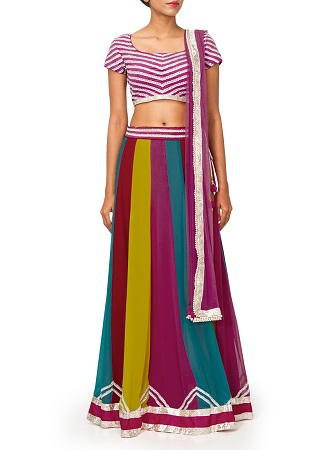 Ethnic Outfits For Navratri