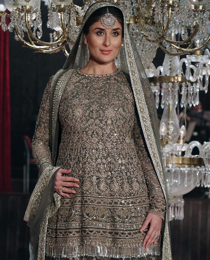 Pregnant Kareena in Sabyasachi  Dress