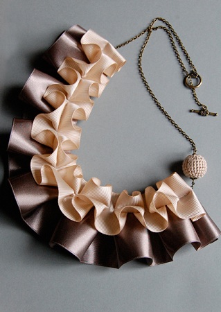 Ruffled Necklace