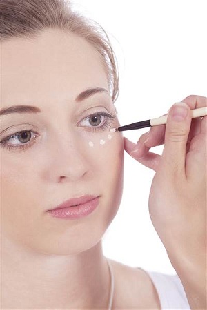 use-primer-and-concealer-before-makeup