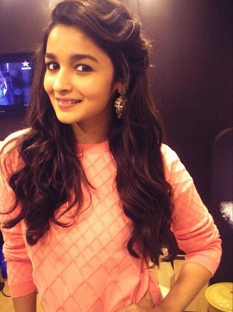 How bride Alia Bhatt epitomizes elegance with her beauty looks | Times of  India