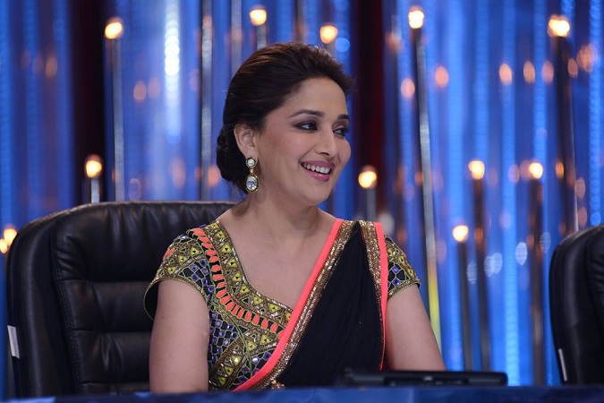 Best Saree Looks of Madhuri Dixit in Jhalak Dikhla Jaa