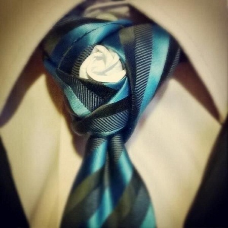 Origami Rose Tie Knot