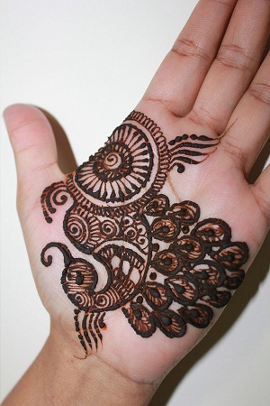 Easy Peacock Mehendi Design