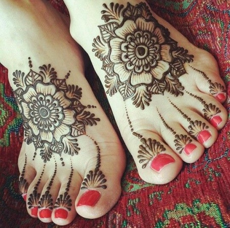 Floral Mehendi Design for Leg