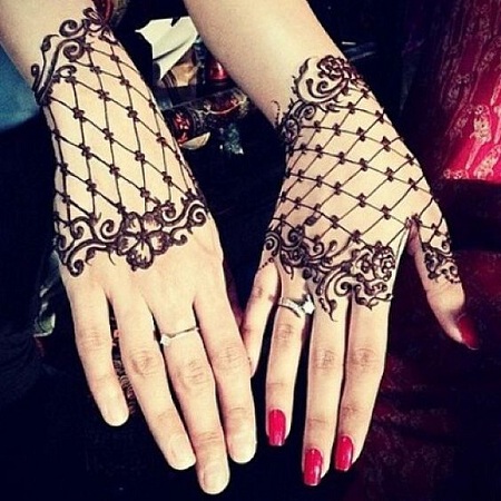 Lacy Mehendi Design