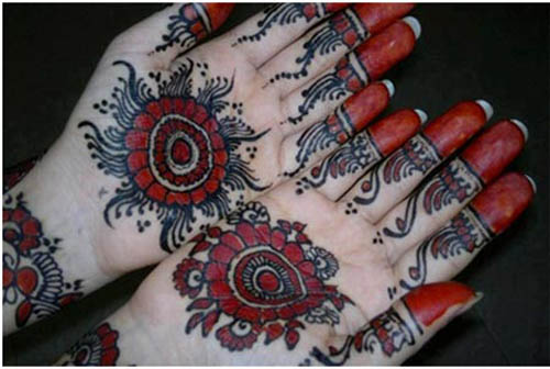 Multi Colored Round Mehendi DEsign