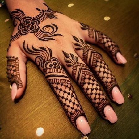 Net Pattern Mehendi Design For Fingers