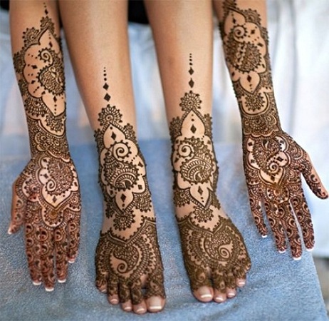 Paisley Mehendi Design For Hands And Legs