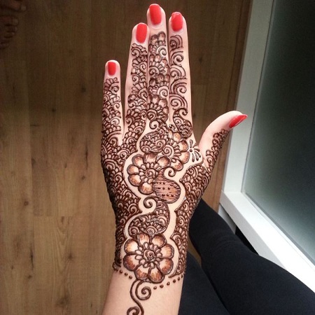 Punjabi Mehendi Design For Back