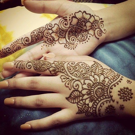 Simple Arabic Mehendi Design