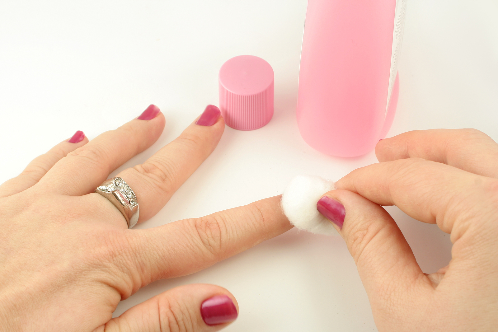 The Best Nail Polish Remover Pads, According to Our Editors | Makeup.com