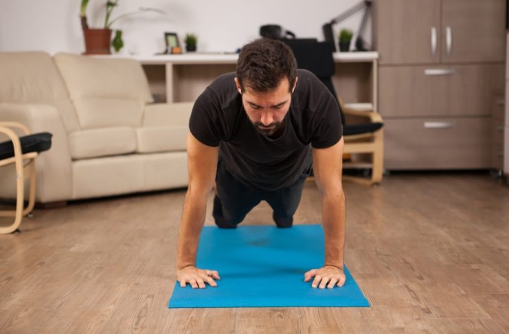 build a strong bulky body just at home